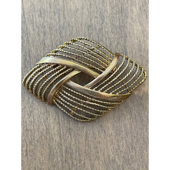 Vintage Gold-Tone Geometric Twisted Rope Brooch Pin - Picture 1 of 5
